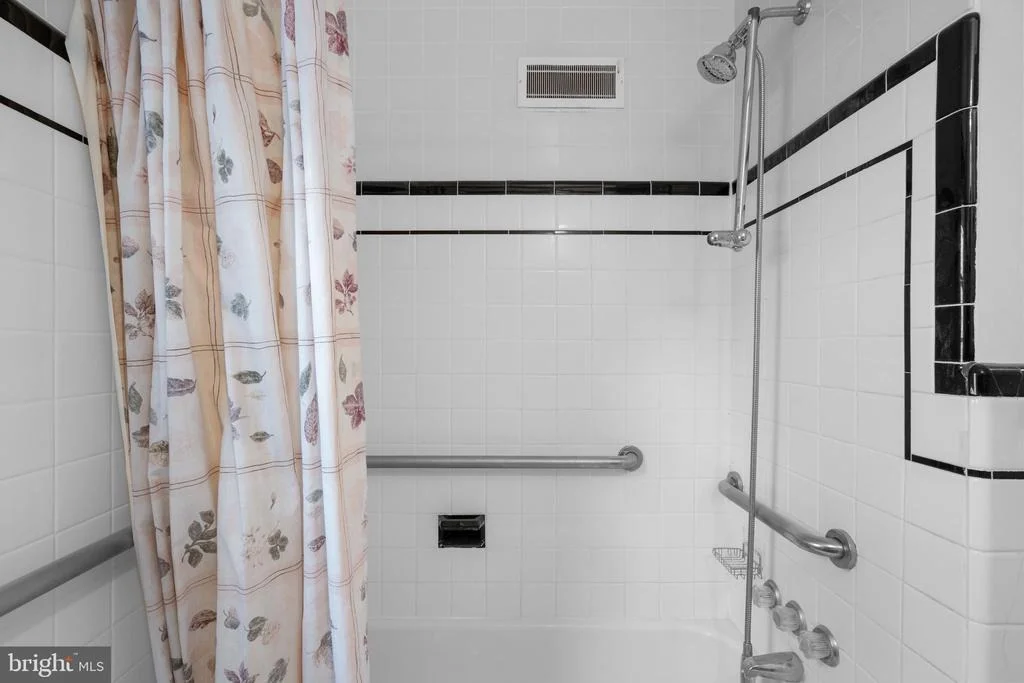 Photo of 319 SAINT LAWRENCE DRIVE