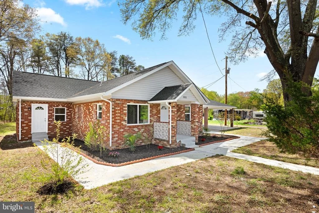 Photo of 5311 BROWNS PLACE