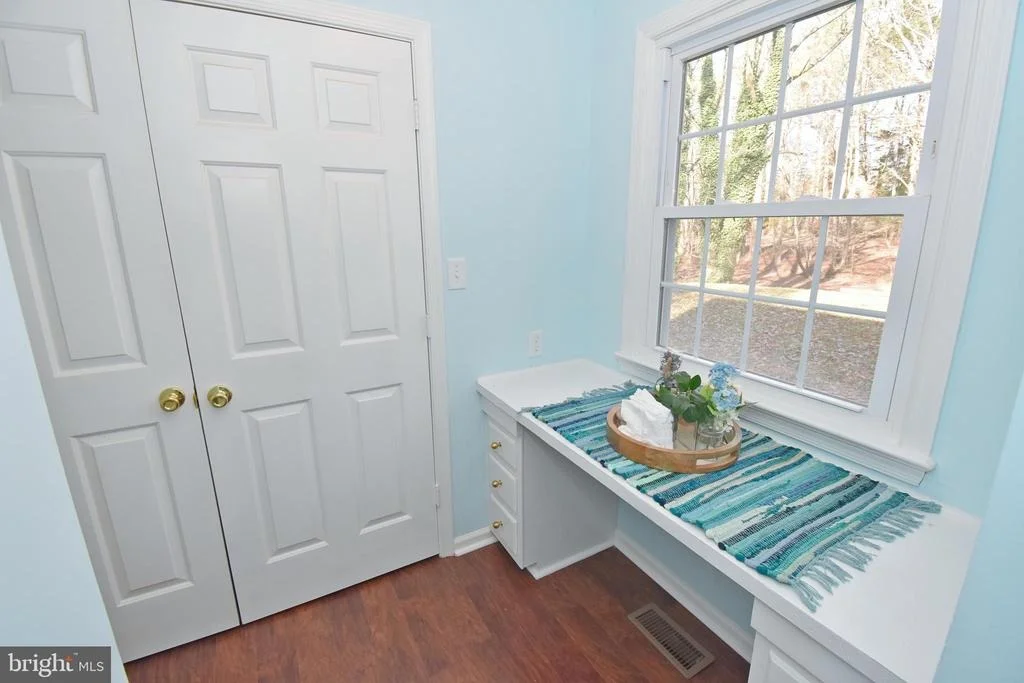 Photo of 4011 GROSSE POINT DRIVE