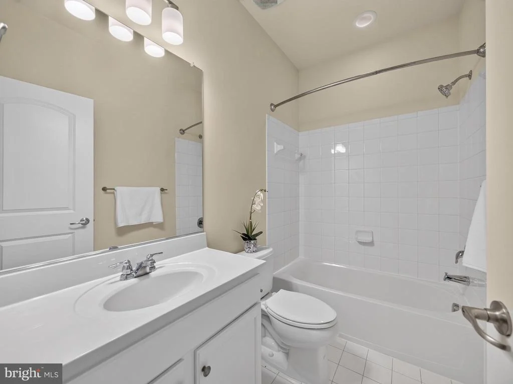 Photo of 3032 MOORE LANE