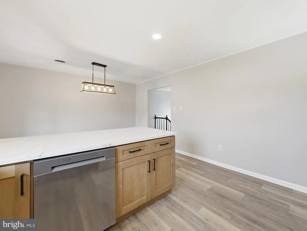 Photo of 17608 FOREST GLEN CIRCLE