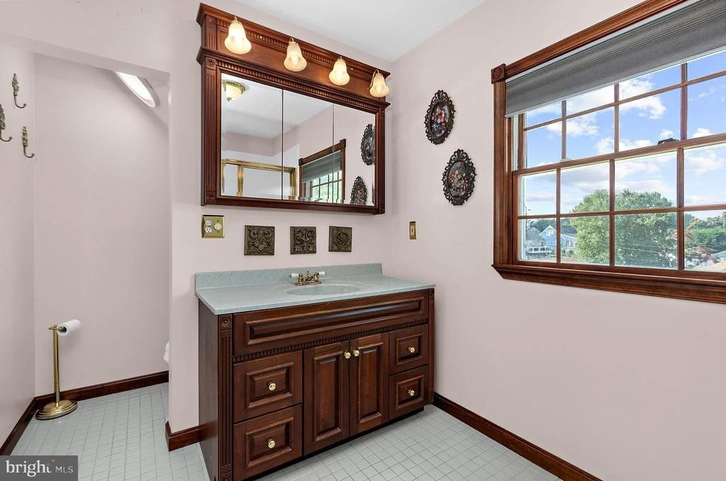 Photo of 545 FOREST VIEW ROAD