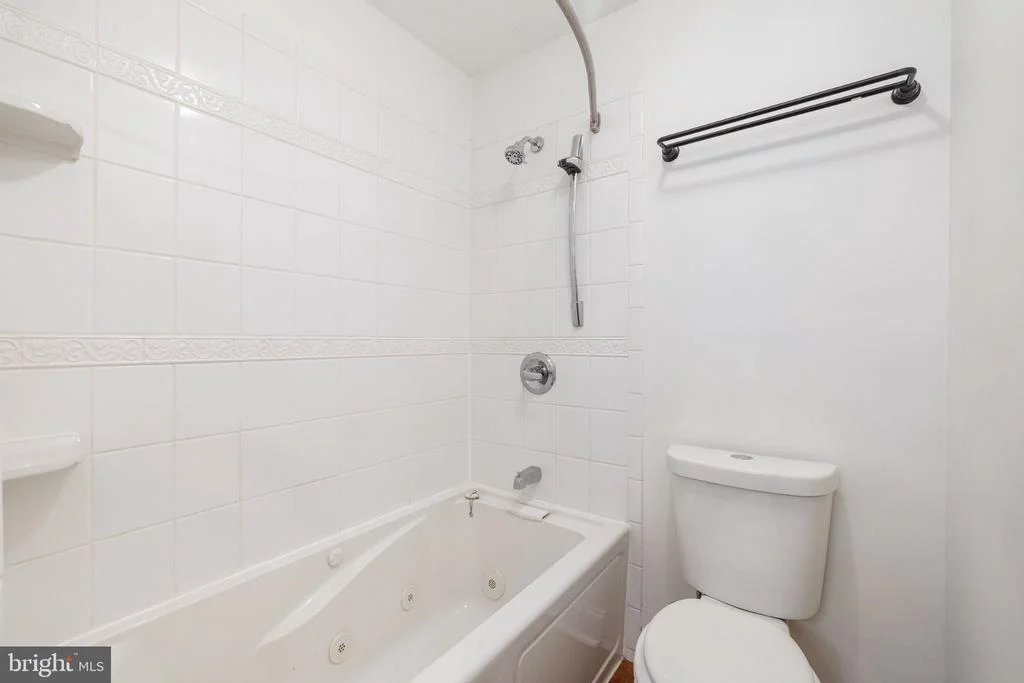 Photo of 459 WINTERBERRY DRIVE