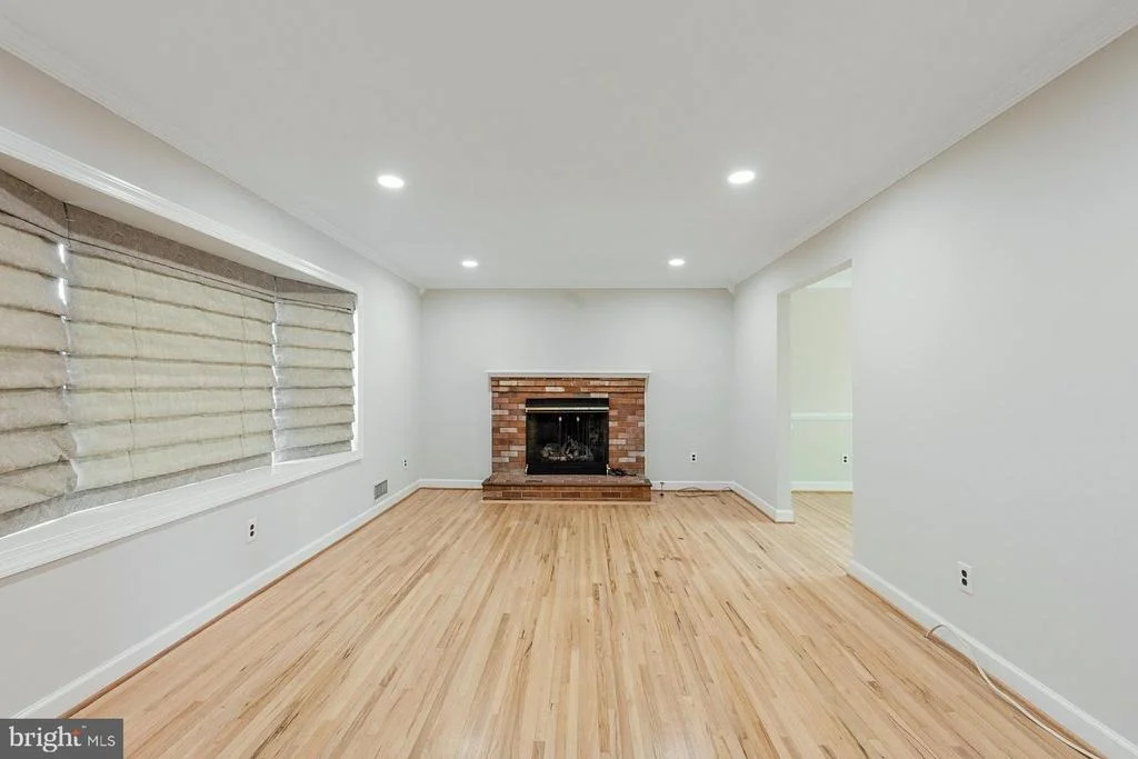 Photo of 6526 GREENVIEW LANE