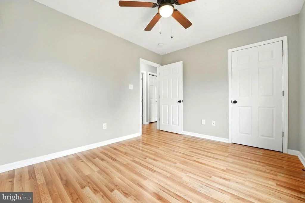Photo of 845 SEVILLE