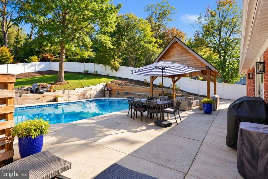 Photo of 6250 DIAMOND DRIVE
