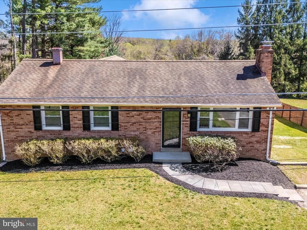 Photo of 15224 GANLEY ROAD