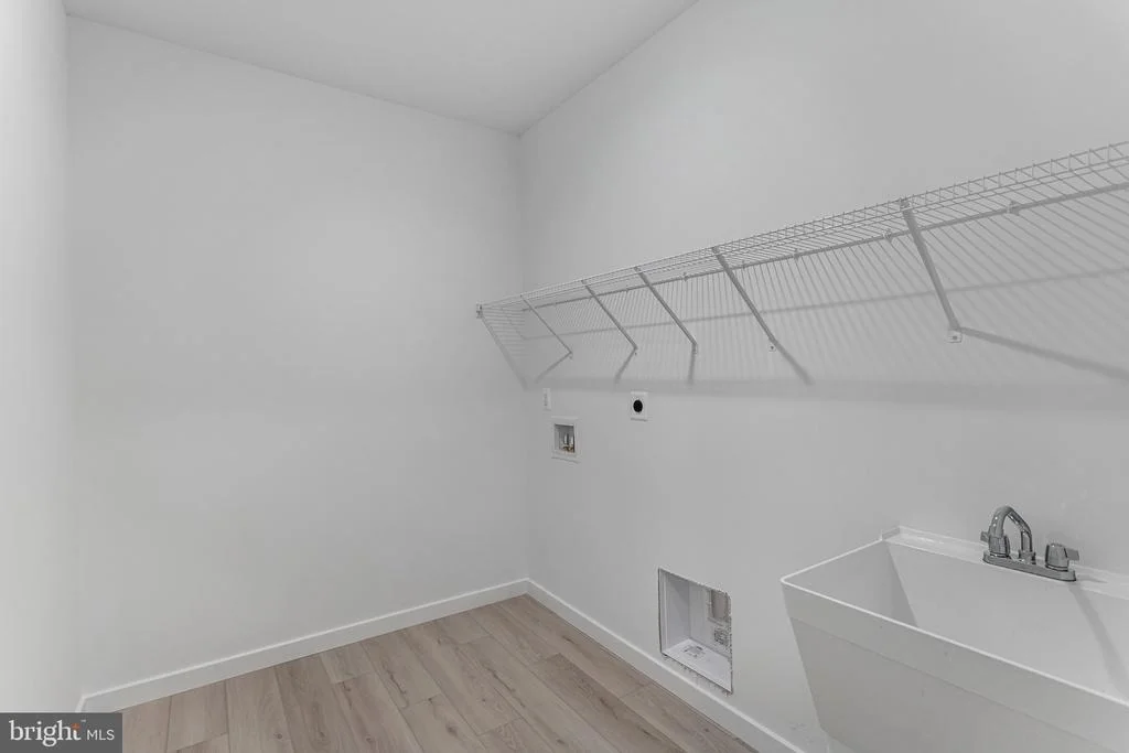 Photo of 2079 SPRINGVALE DRIVE