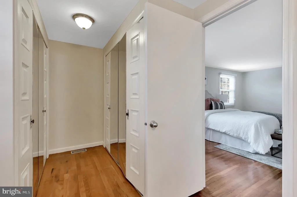 Photo of 13832 BEACON HOLLOW