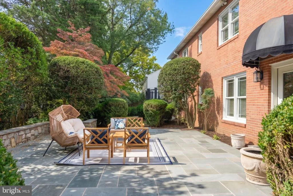 Photo of 415 CROWN VIEW DRIVE