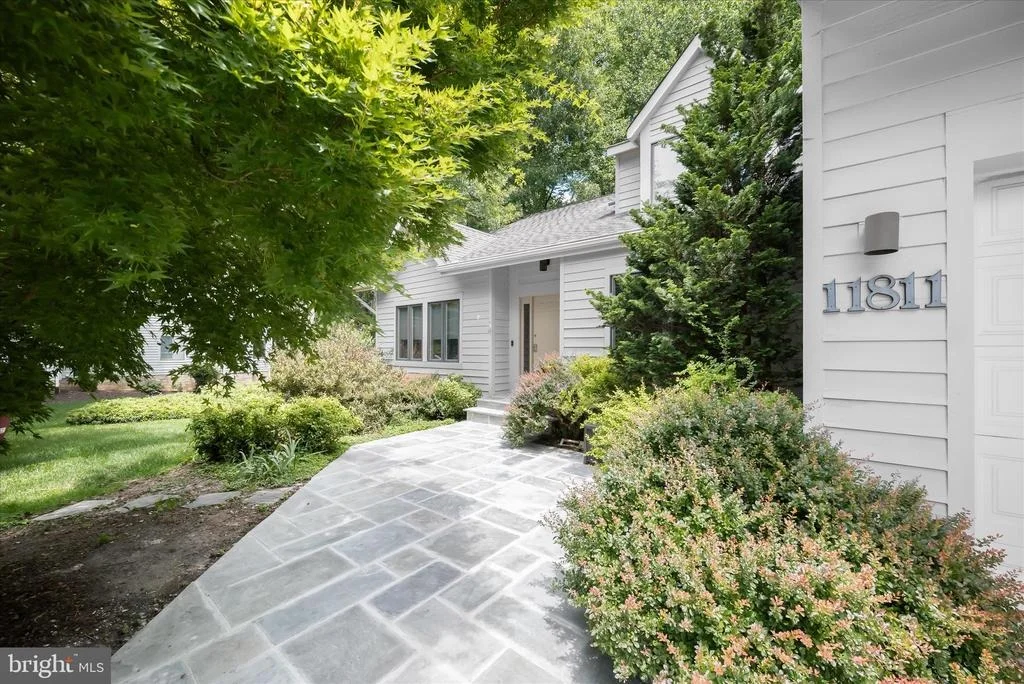 Photo of 11811 FAR EDGE PATH