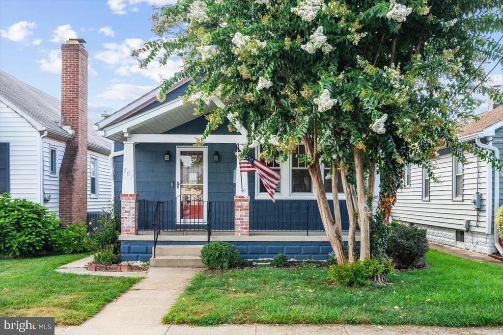 Photo of 907 MOTTER PLACE