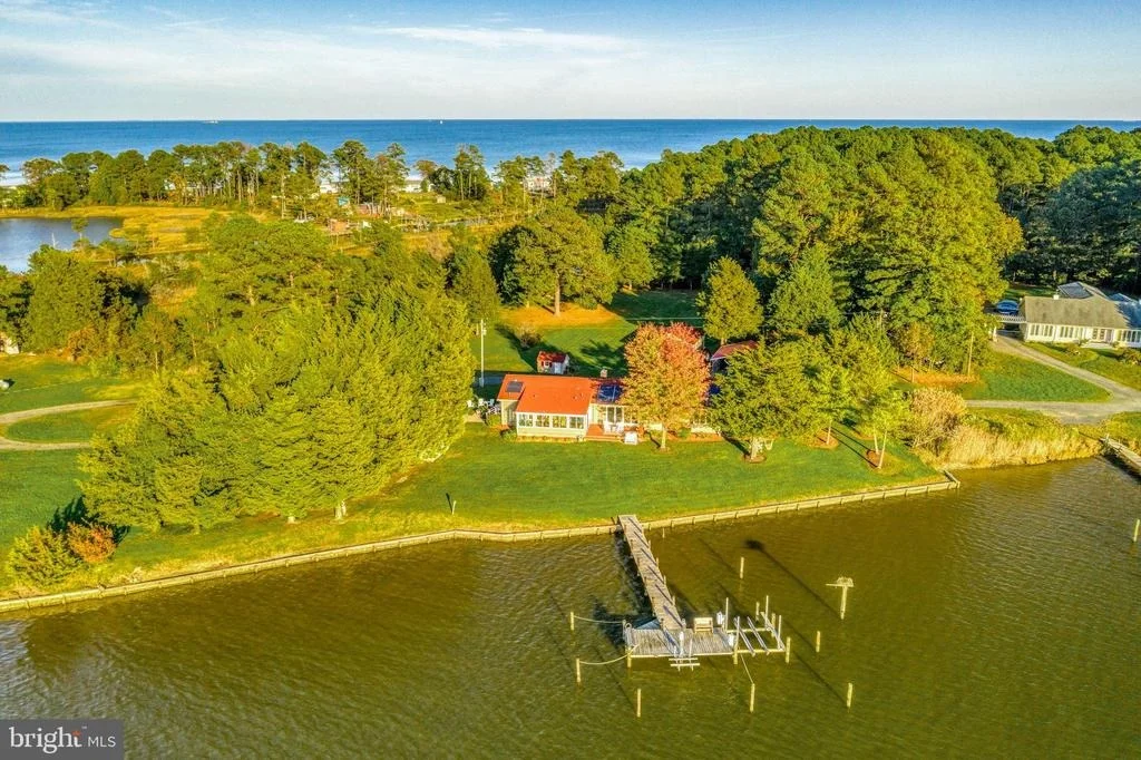 Photo of 16185 BRADBURN LANE