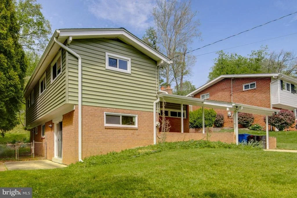 Photo of 217 HILLSBORO DRIVE
