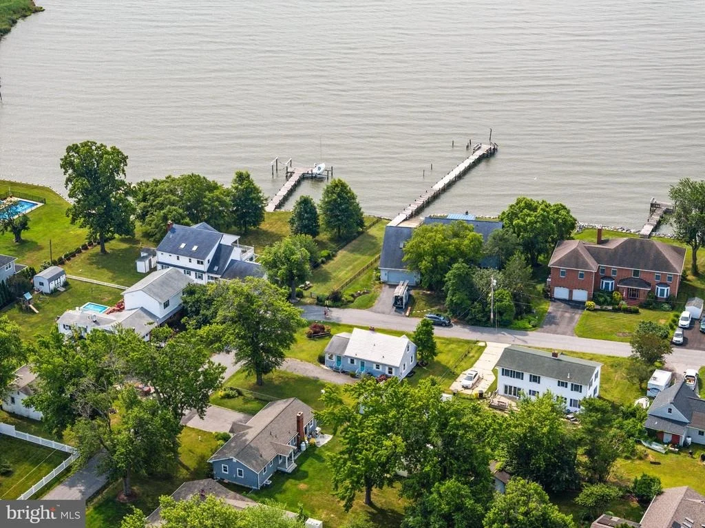 Photo of 812 BAY VIEW DRIVE