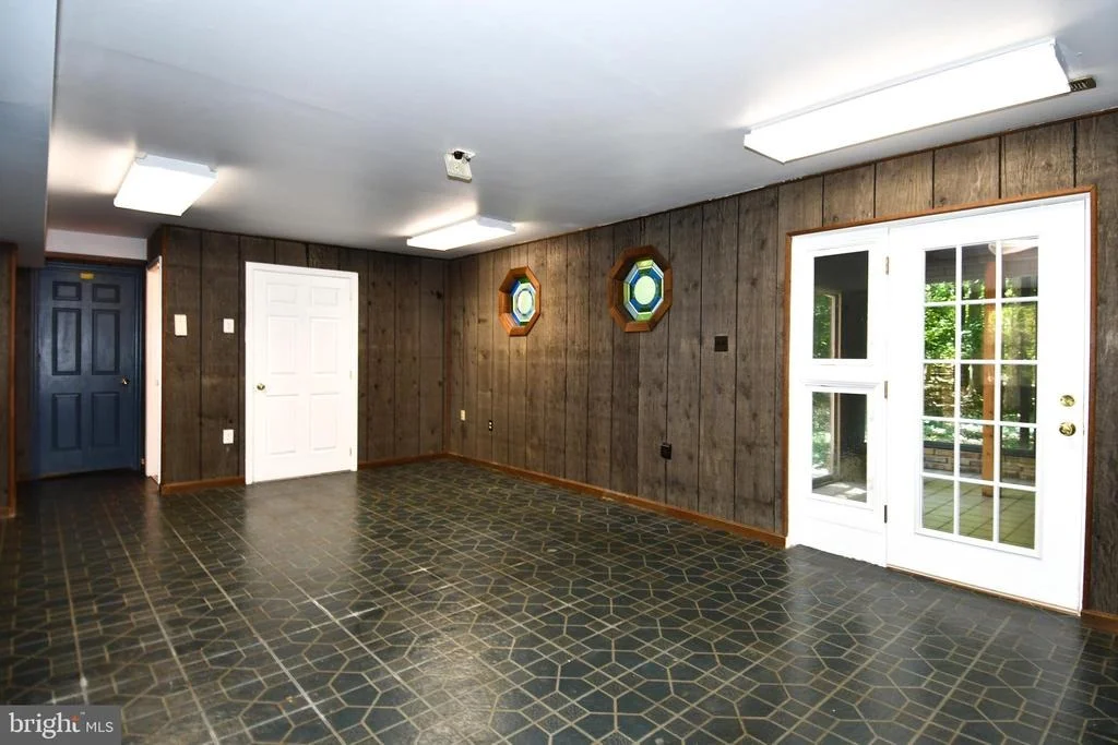 Photo of 8870 BROOK DRIVE