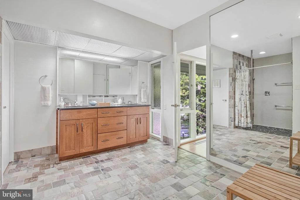 Photo of 1753 ARMY NAVY DRIVE