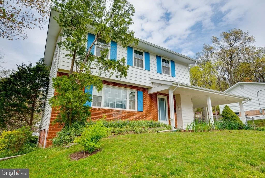 Photo of 129 HEDGEWOOD DRIVE