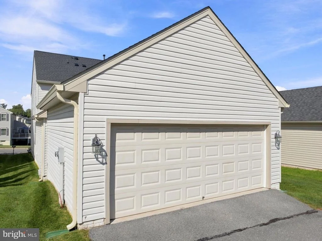 Photo of 2124 CAISSON ROAD