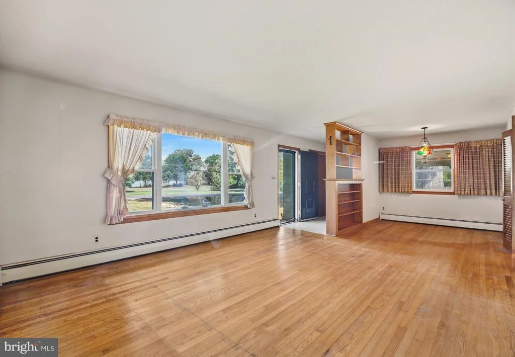 Photo of 4891 IDLEWILDE ROAD