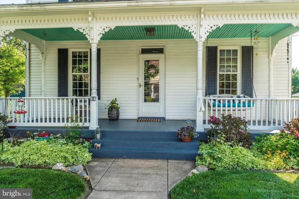 Photo of 44 MAPLE AVENUE