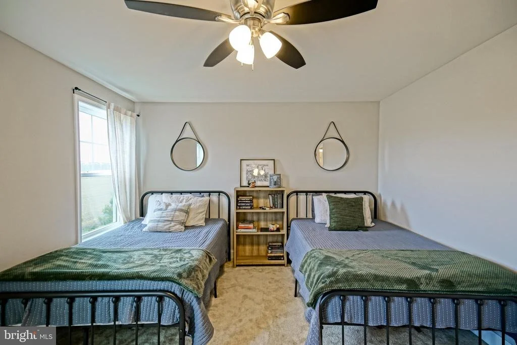 Photo of 33285 MAGGIE LANE