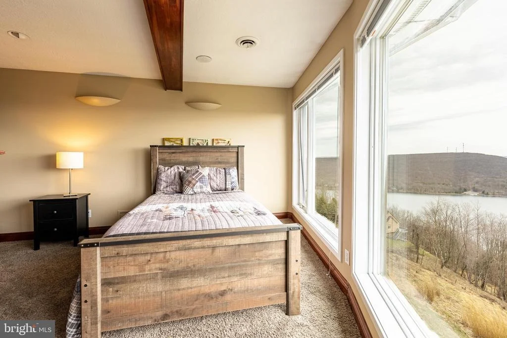 Photo of 1200 MOUNTAINVIEW DRIVE