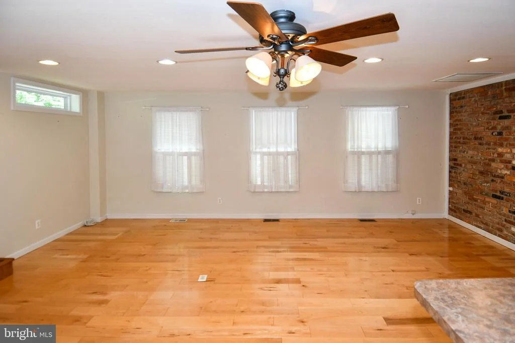 Photo of 8870 BROOK DRIVE