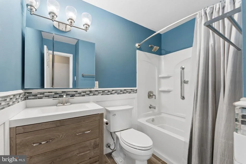 Photo of 8816 SAUNDERS LANE
