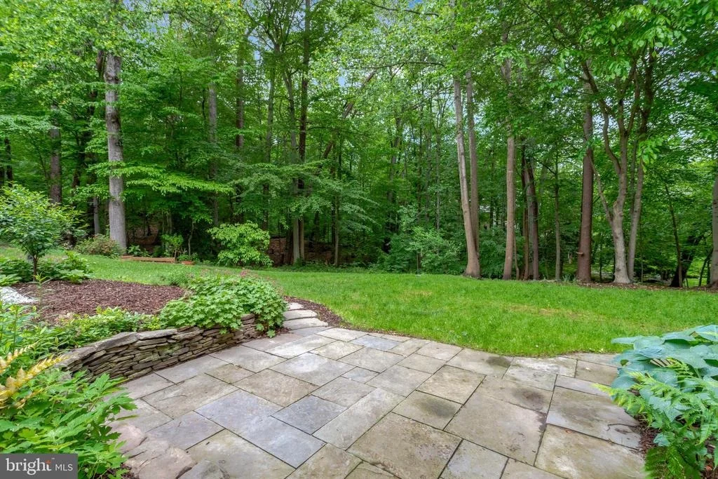 Photo of 9241 NORTHEDGE DRIVE