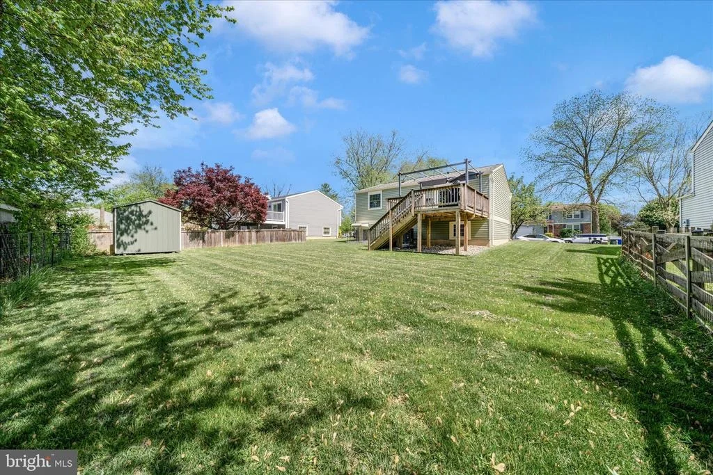 Photo of 5696 PEBBLE DRIVE
