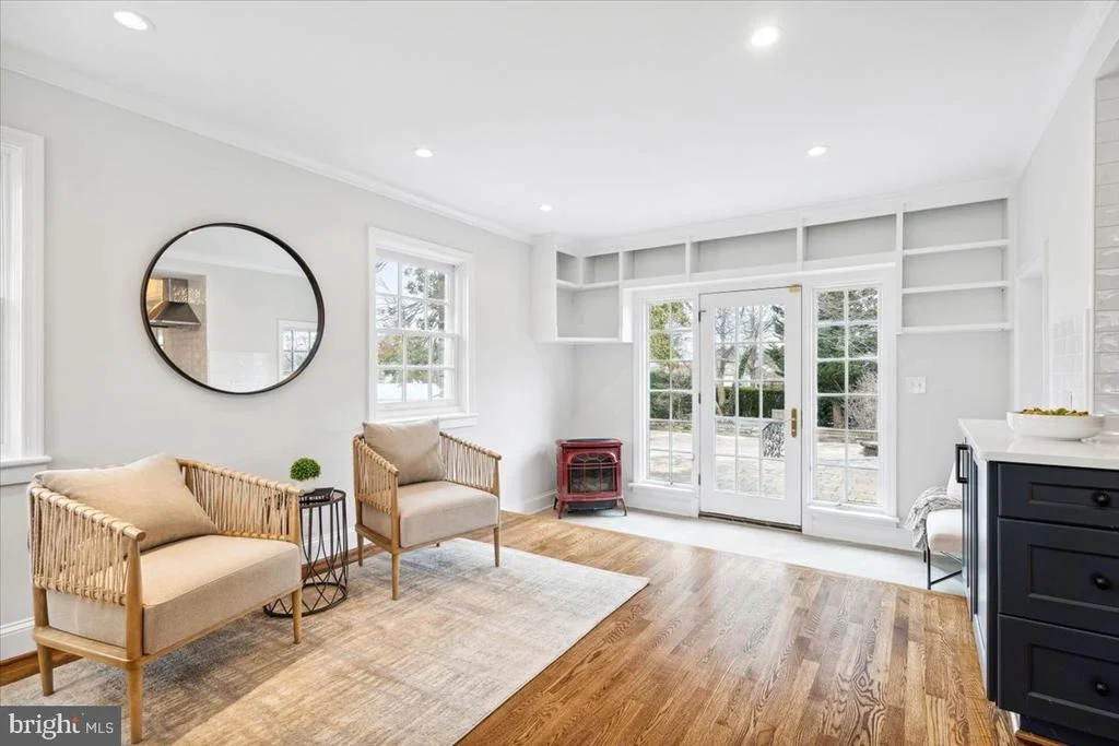 Photo of 900 ROSEMONT AVENUE