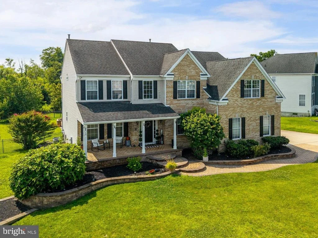 Photo of 10 TARA DRIVE