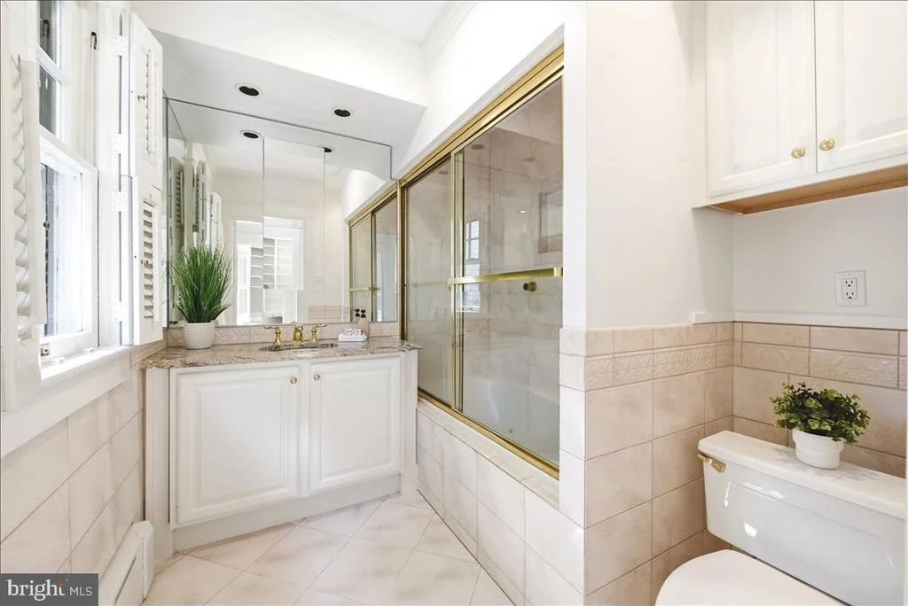 Photo of 7109 MEADOW LANE