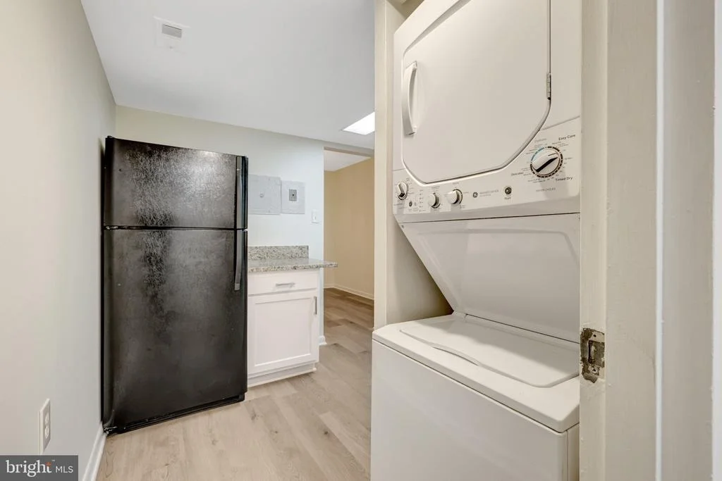 Photo of Unit 1B at 1403 NORTHGATE