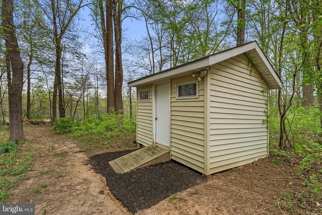Photo of 1210 ASHTON ROAD