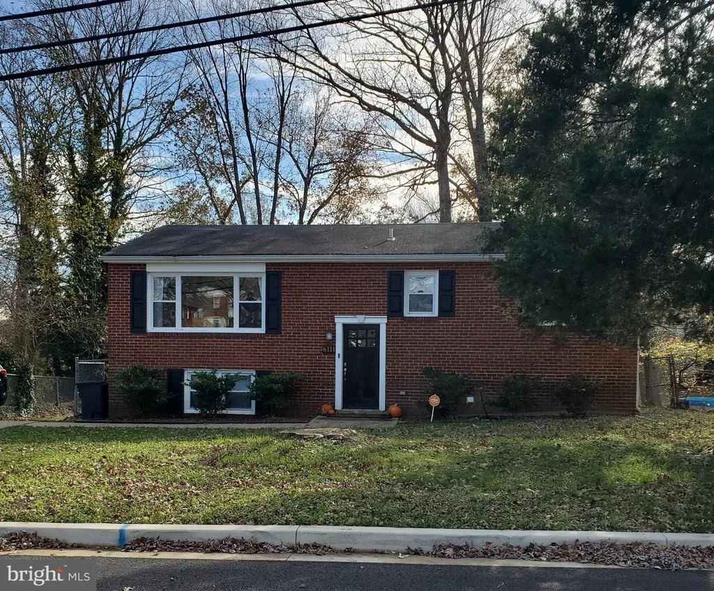 Photo of 6111 DEN LEE DRIVE