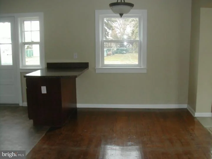 Photo of 247 S COLES AVENUE