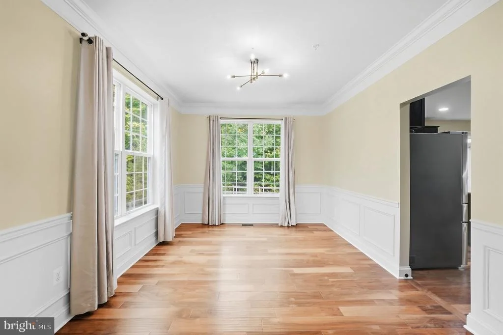 Photo of 3012 LAKE FOREST DRIVE