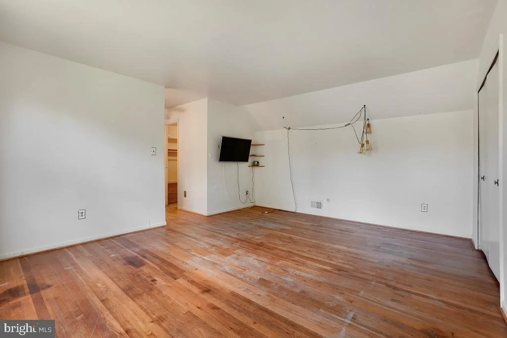 Photo of 14320 CANTRELL ROAD