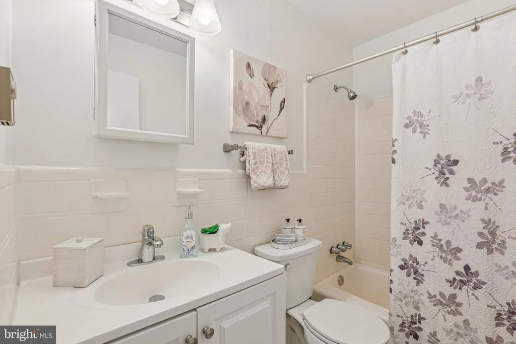 Photo of 24140 DOREEN DRIVE