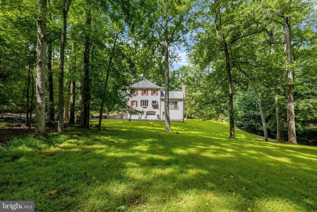 Photo of 9185 OLD DOMINION DRIVE