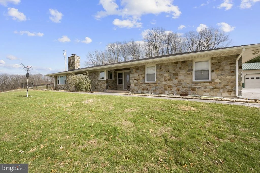 Photo of 5111 HANOVER PIKE