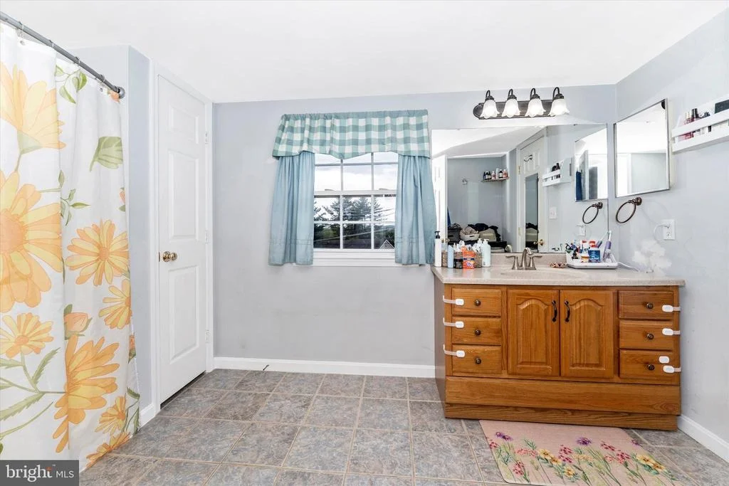 Photo of 2175 TREVANION ROAD