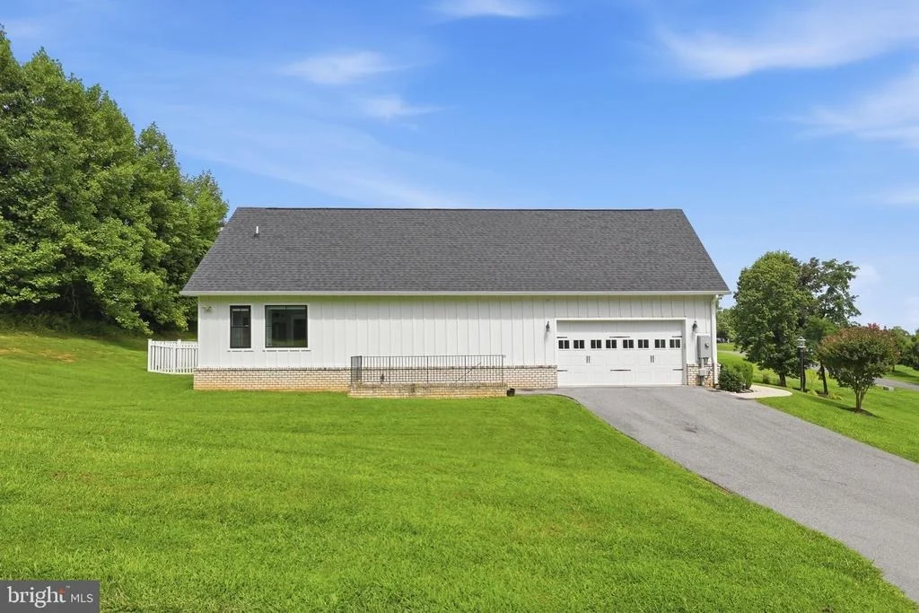 Photo of 8108 MOJAVE COURT
