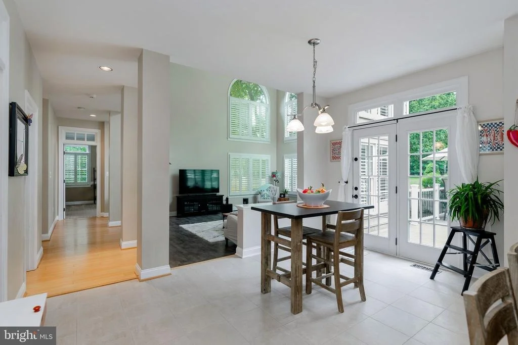 Photo of 9809 JOHN ROBERT WAY