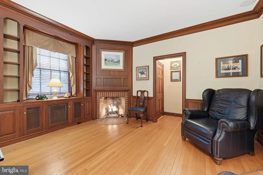 Photo of 310 UPPER COLLEGE TERRACE