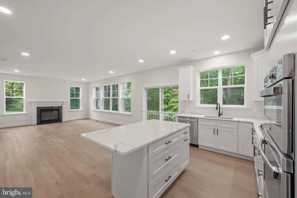 Photo of 2175 GLENCREST CIRCLE