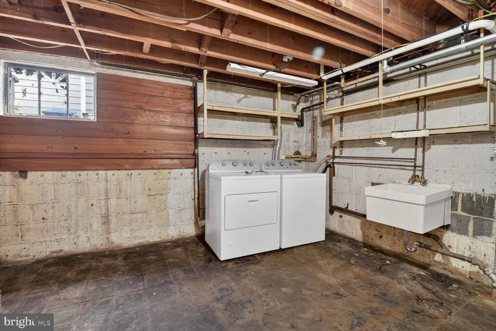 Photo of 702 MCNEILL ROAD