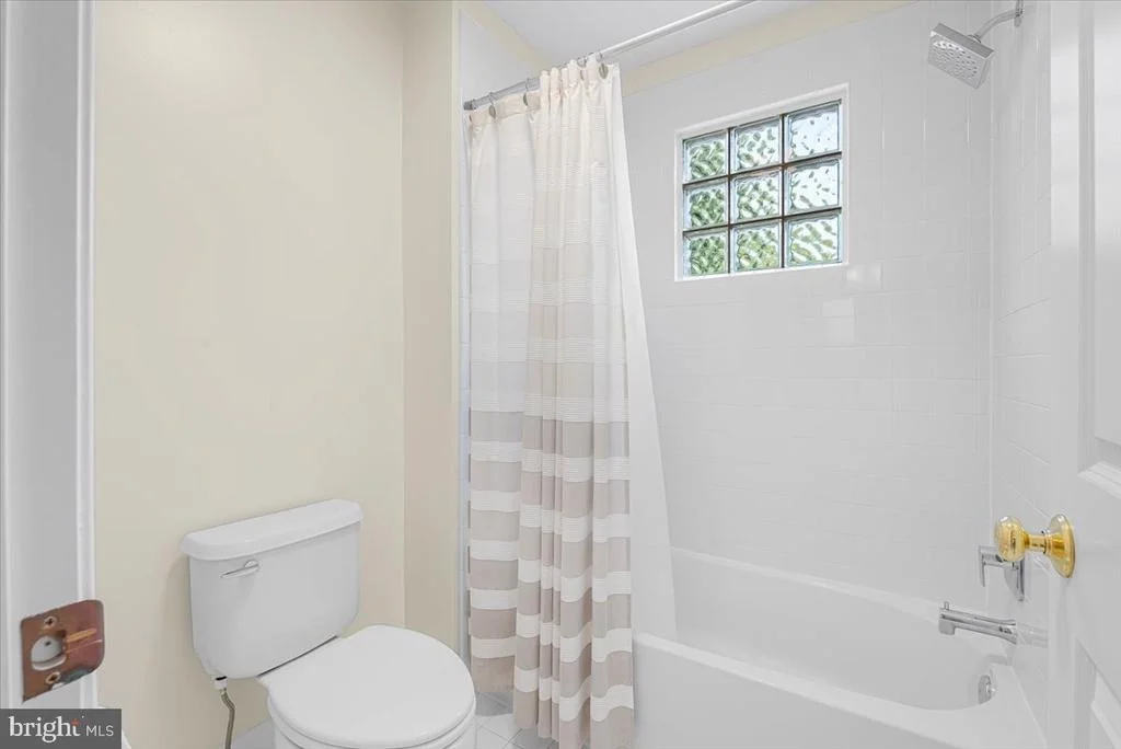 Photo of 6807 MEADOW LANE